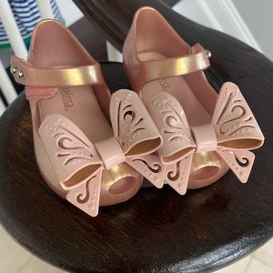 Mini Melissa Size 5 barely worn